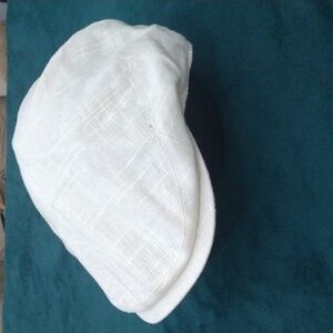 Cream Cotton/Linen Summer Flat/Driver's Cap  (M/L)